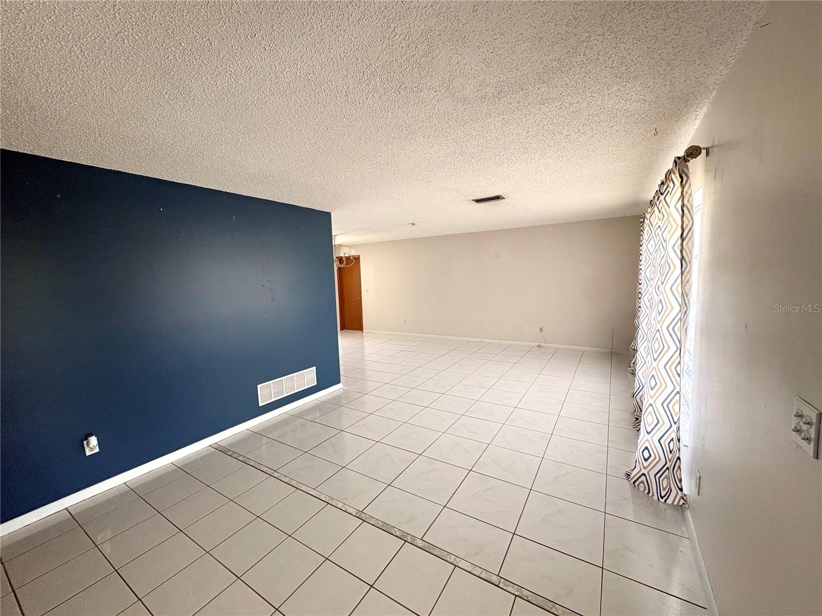 PALM COAST/FLORIDA PARK SEC 06 - Residential Lease