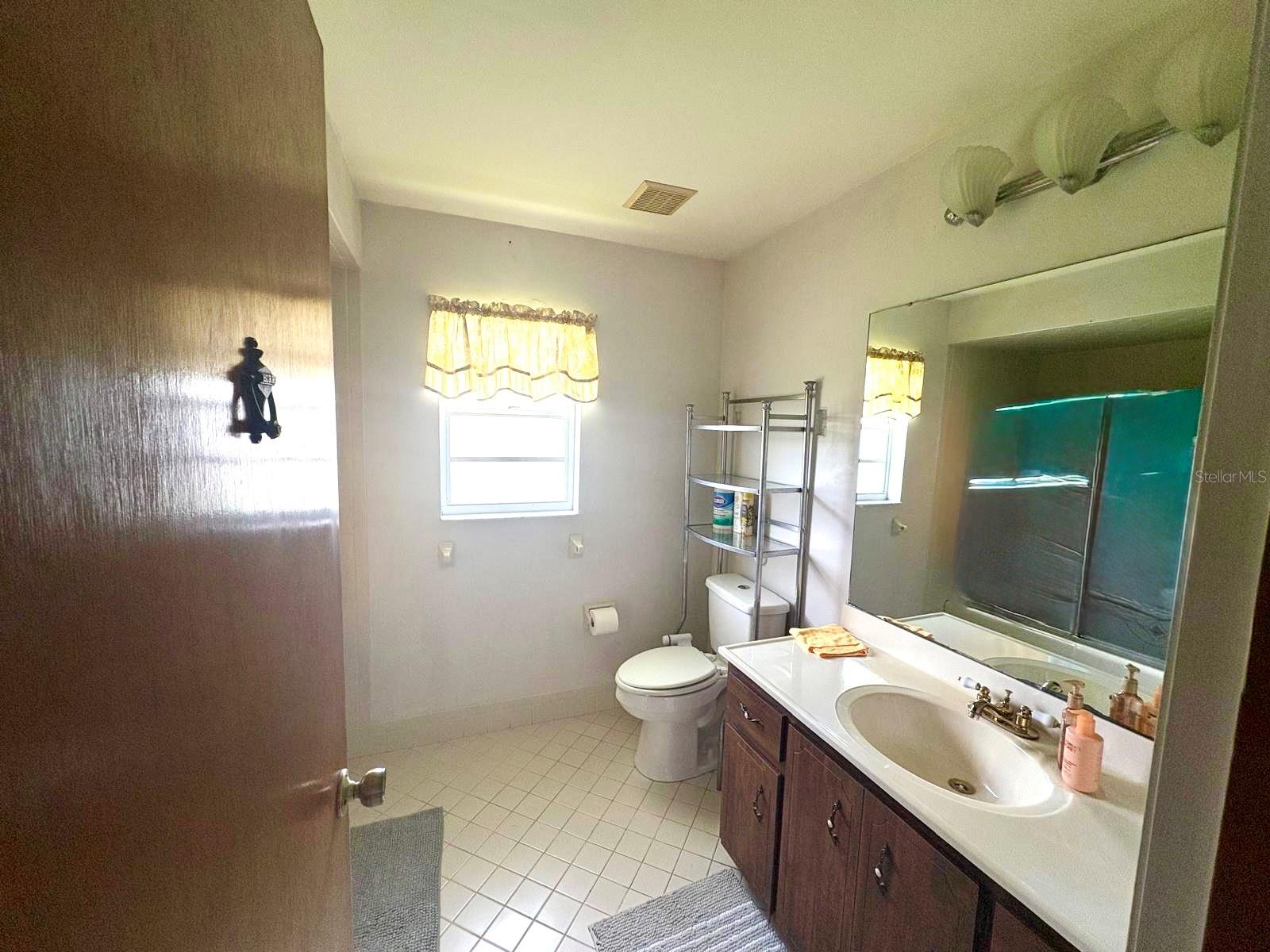 PALM COAST/FLORIDA PARK SEC 06 - Residential Lease