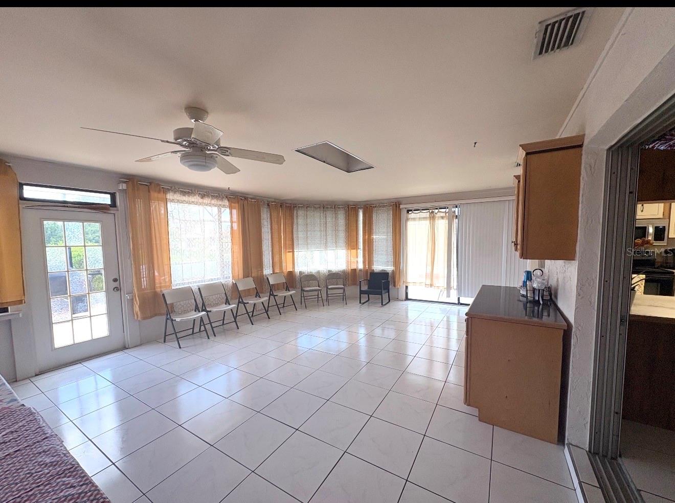 PALM COAST/FLORIDA PARK SEC 06 - Residential Lease