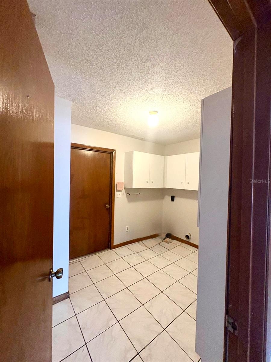PALM COAST/FLORIDA PARK SEC 06 - Residential Lease