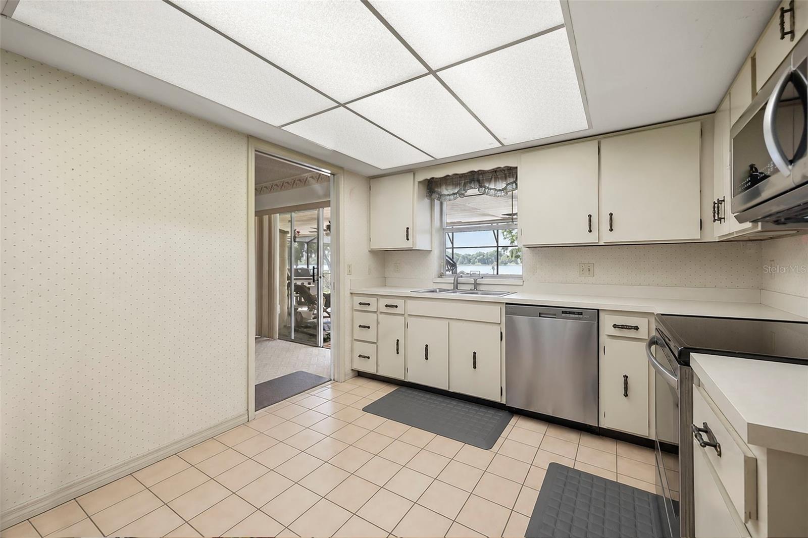 BAY LAKE ESTATES - Residential