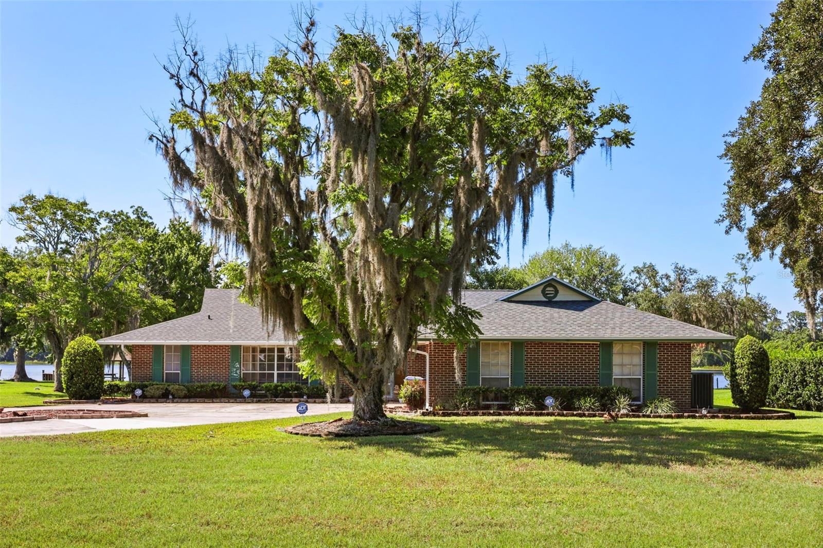 BAY LAKE ESTATES - Residential