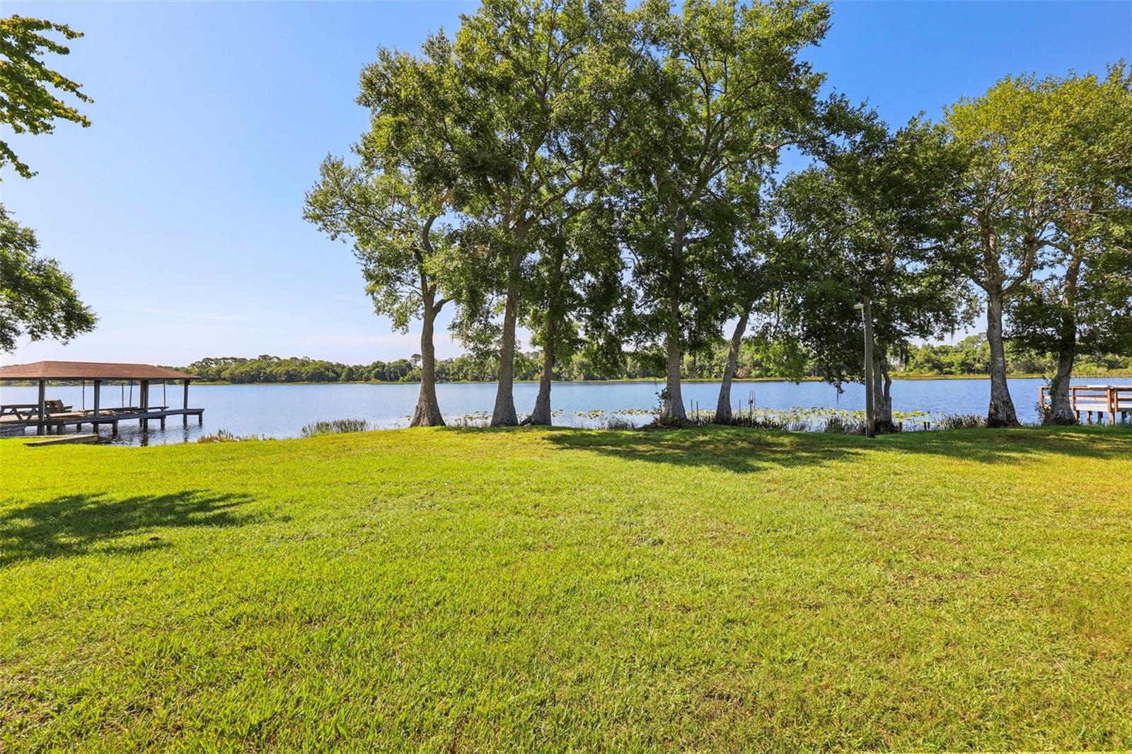 BAY LAKE ESTATES - Residential