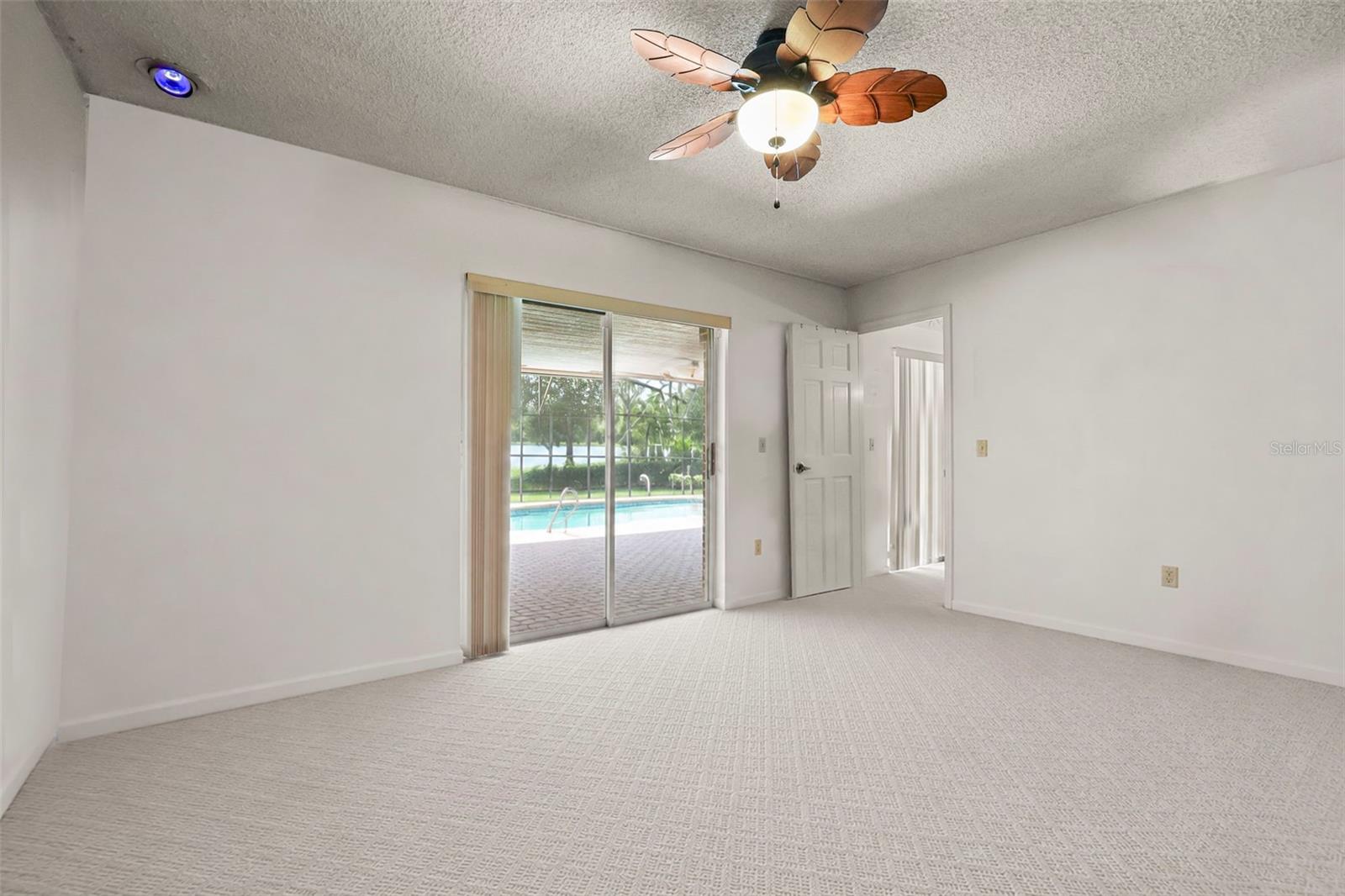 BAY LAKE ESTATES - Residential