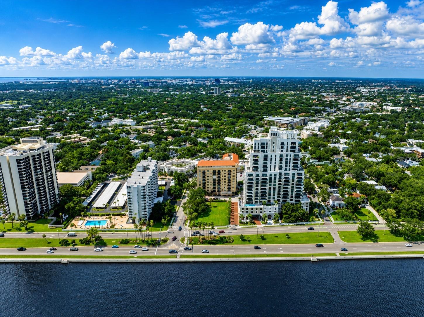 BAYSHORE ROYAL CONDO - Residential
