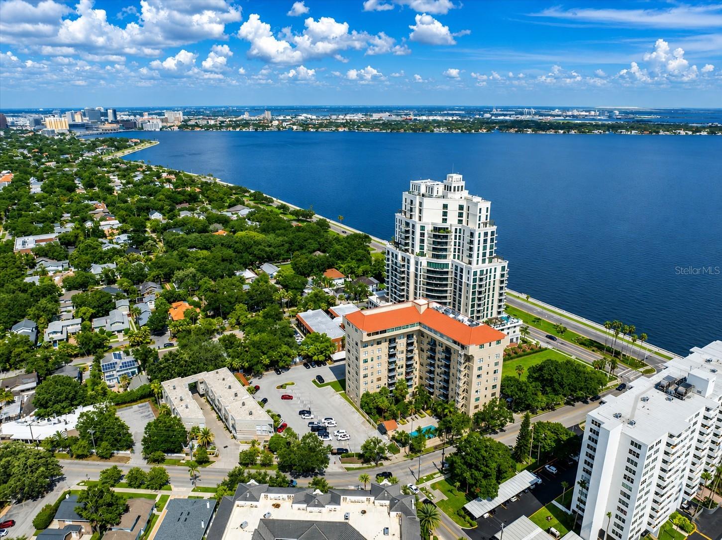 BAYSHORE ROYAL CONDO - Residential