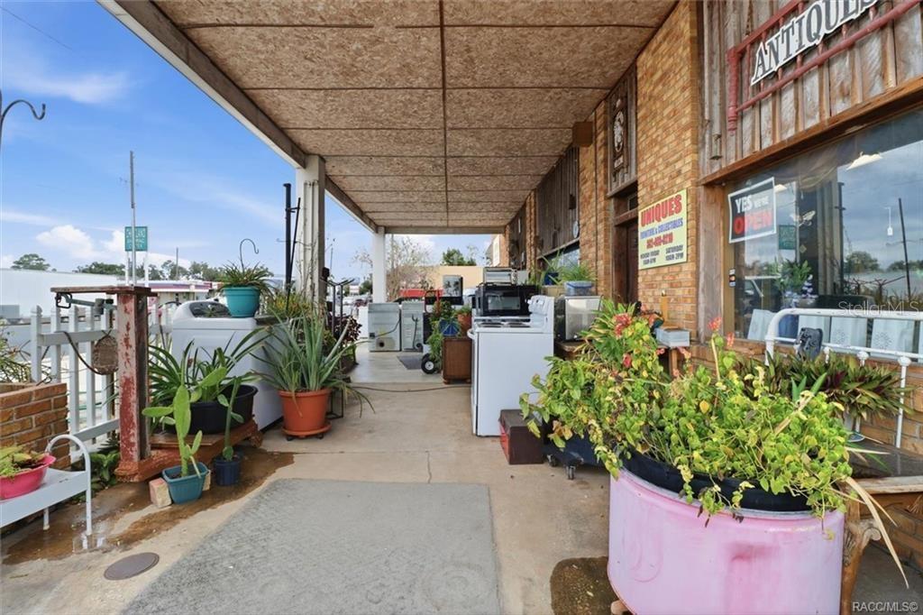 CHIEFLAND - Commercial Sale