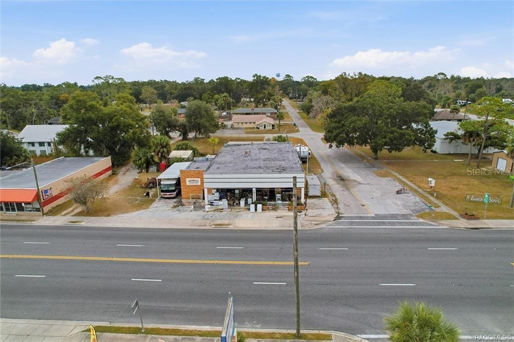 CHIEFLAND - Commercial Sale