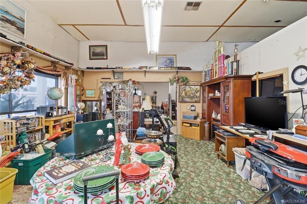 CHIEFLAND - Commercial Sale
