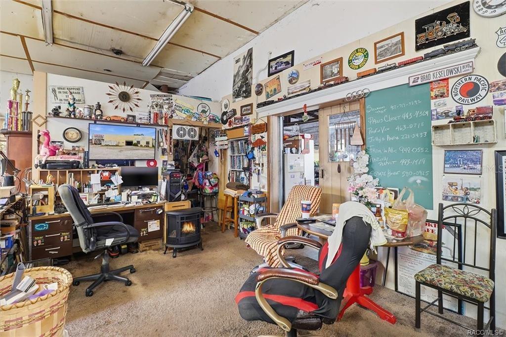 CHIEFLAND - Commercial Sale