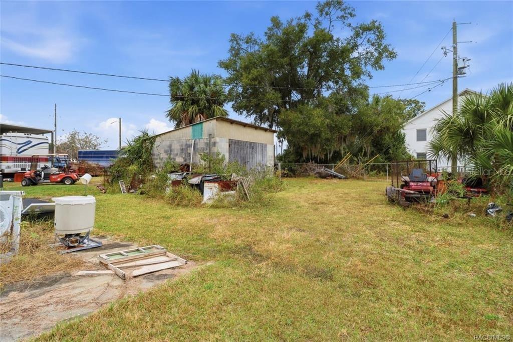 CHIEFLAND - Commercial Sale