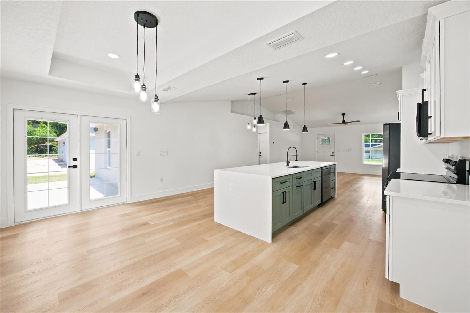 BELLEVIEW HEIGHTS ESTATE - Residential