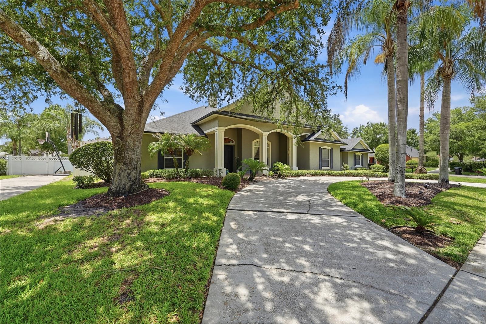 RIVERSBEND - Residential