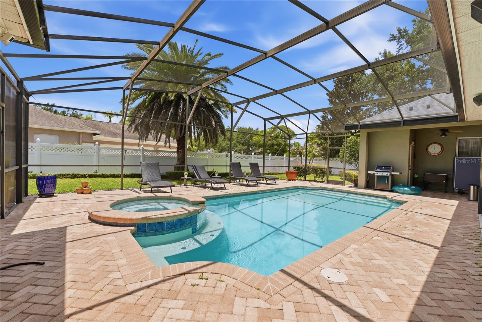 RIVERSBEND - Residential