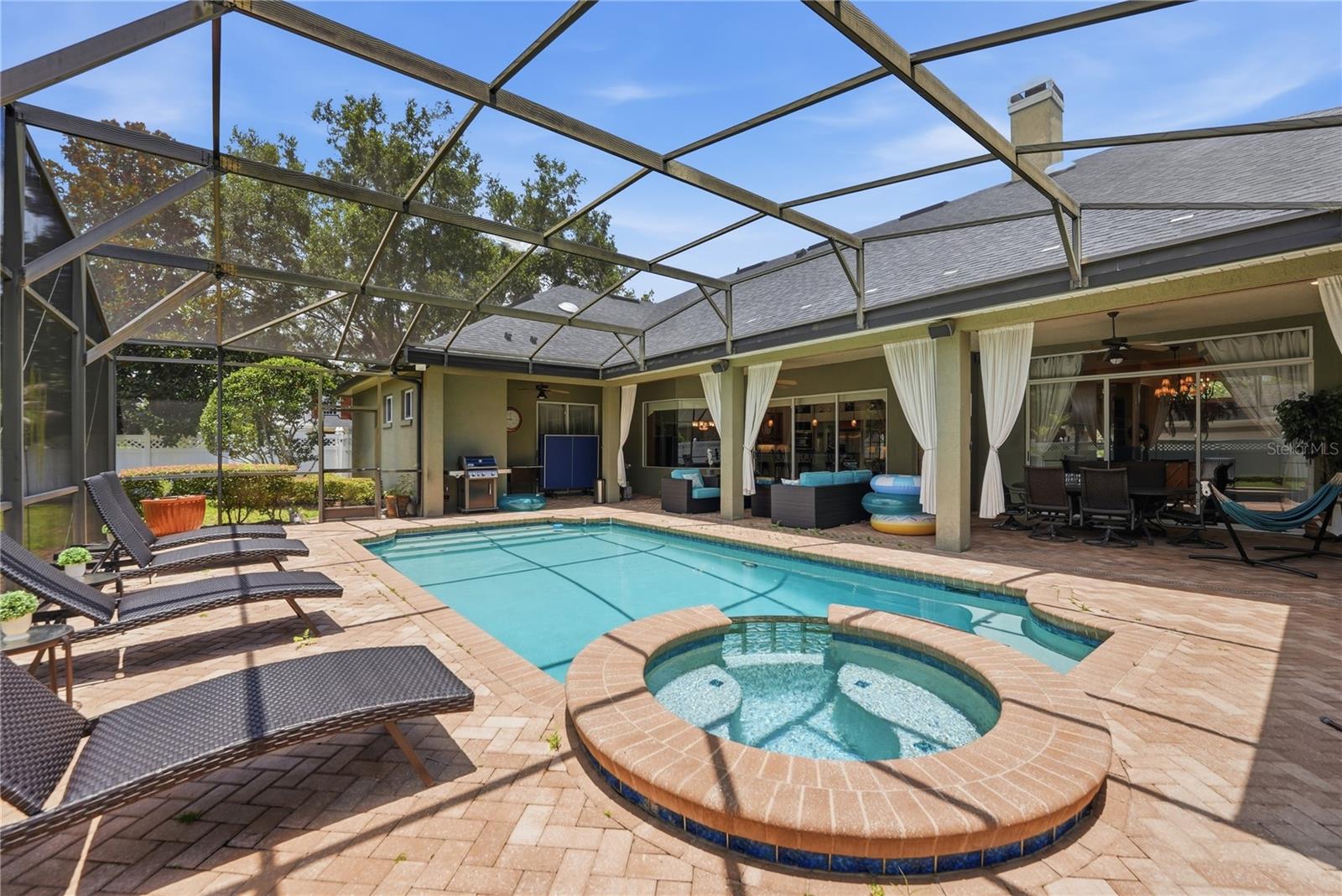 RIVERSBEND - Residential
