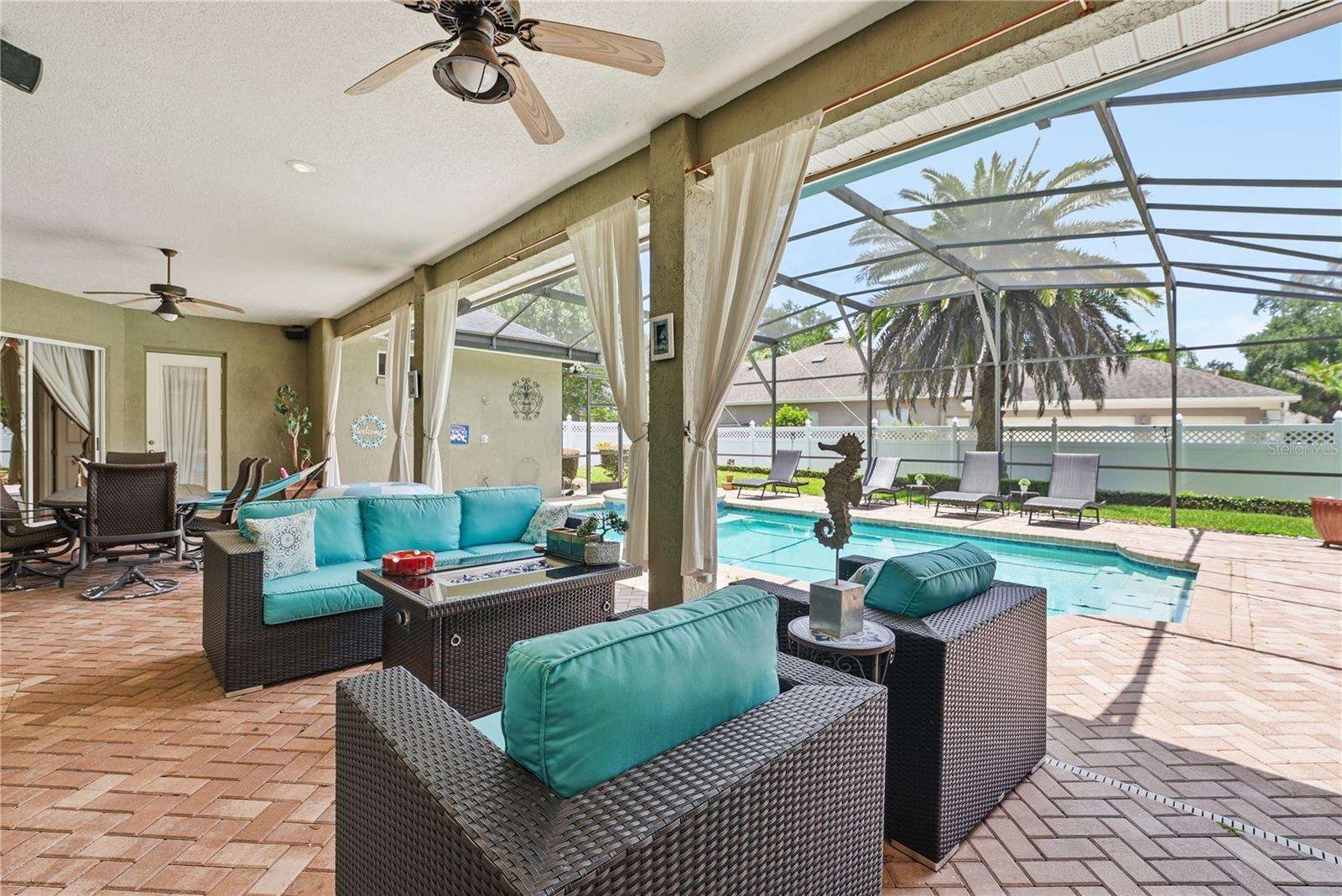 RIVERSBEND - Residential