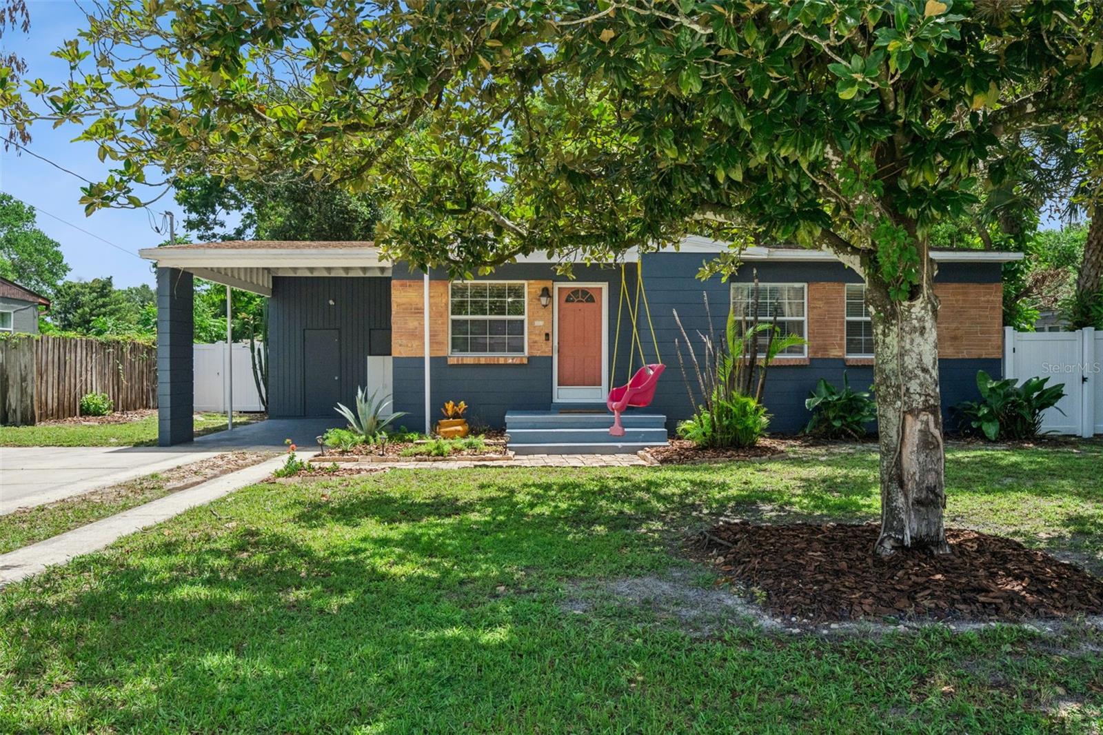 MONTEREY - Residential