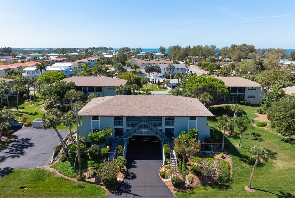 ISLAND VILLAGE - Residential