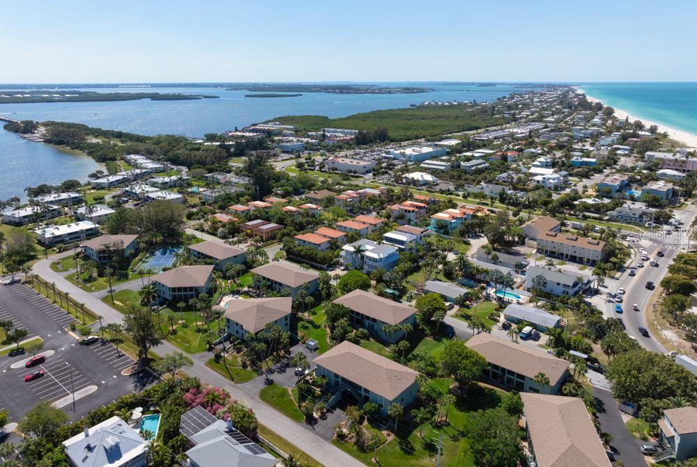 ISLAND VILLAGE - Residential