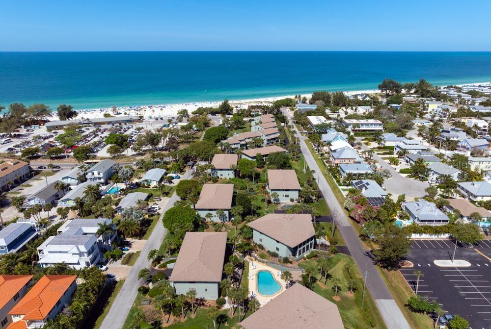 ISLAND VILLAGE - Residential