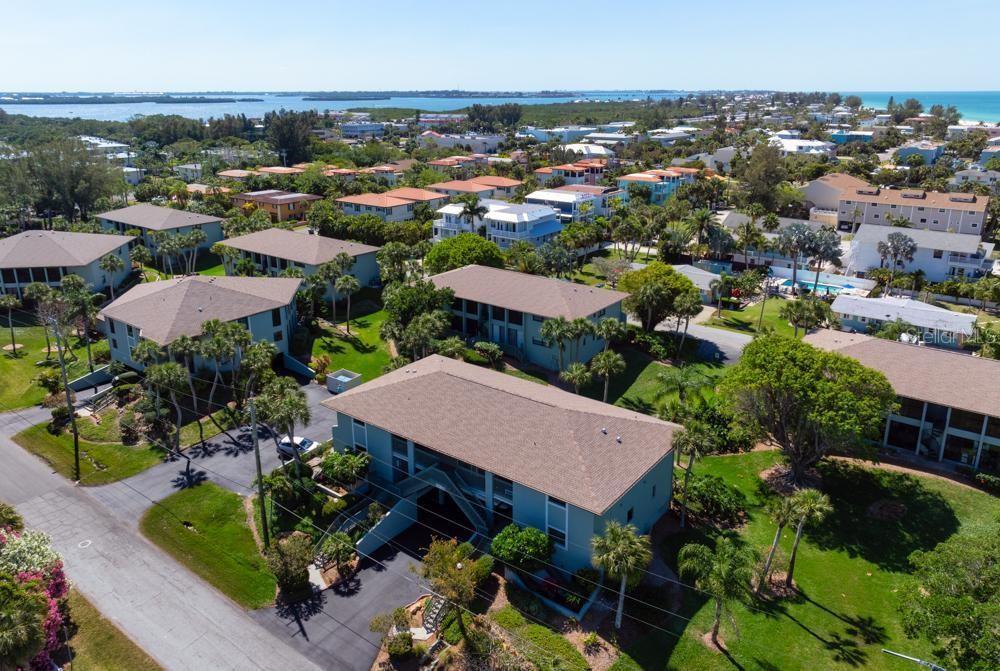 ISLAND VILLAGE - Residential