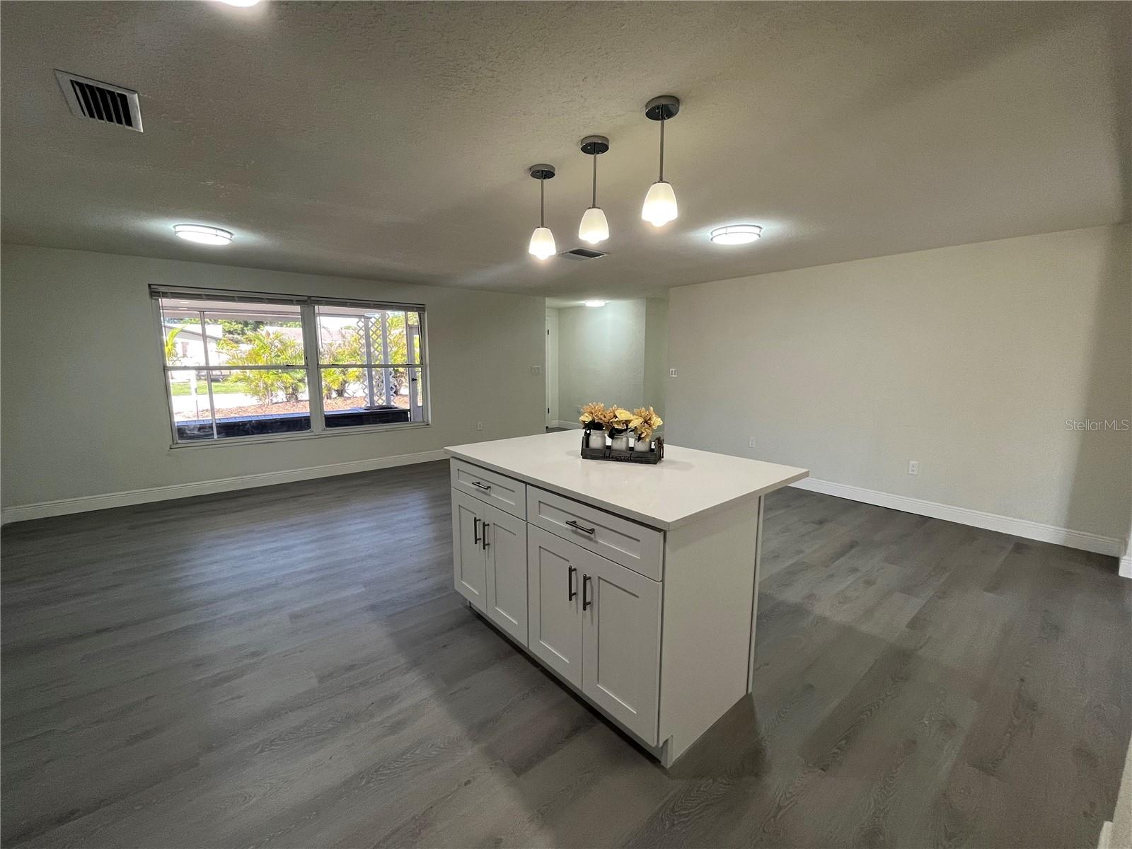 BEACON SQUARE - Residential