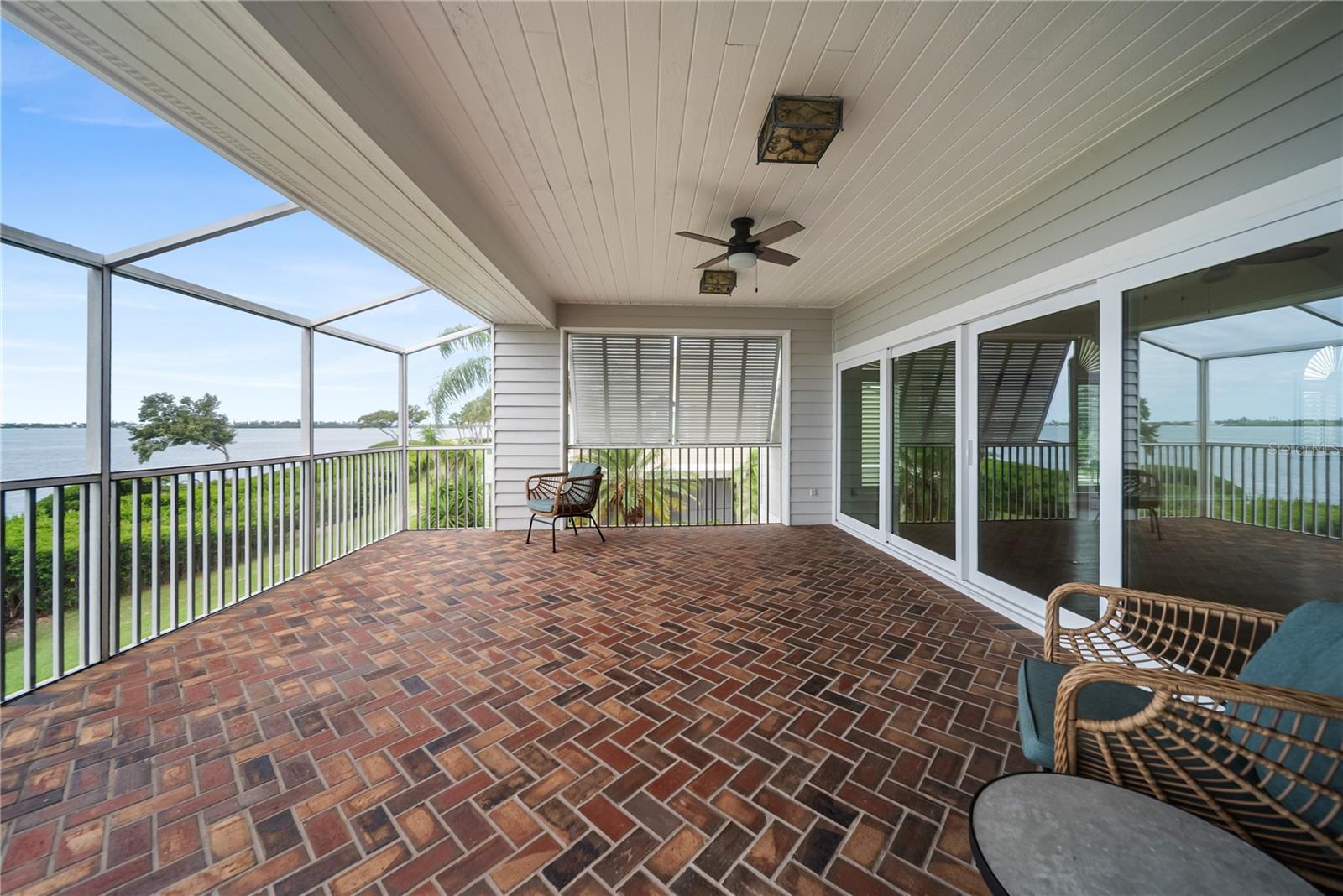 TIDY ISLAND PH II - Residential