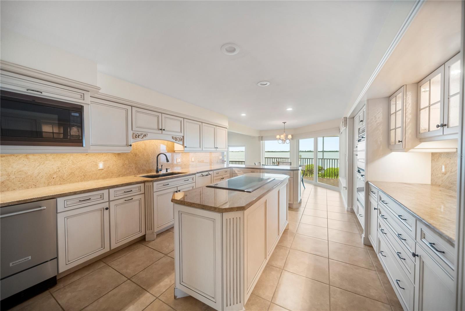 TIDY ISLAND PH II - Residential