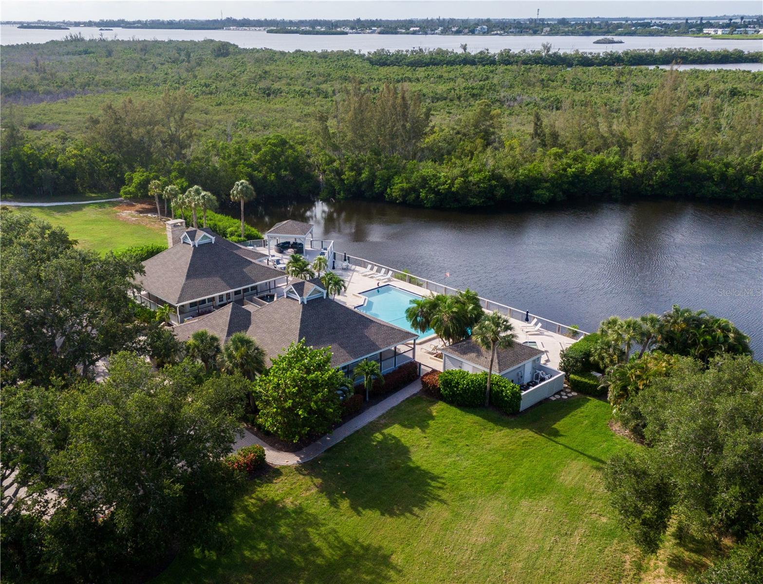 TIDY ISLAND PH II - Residential