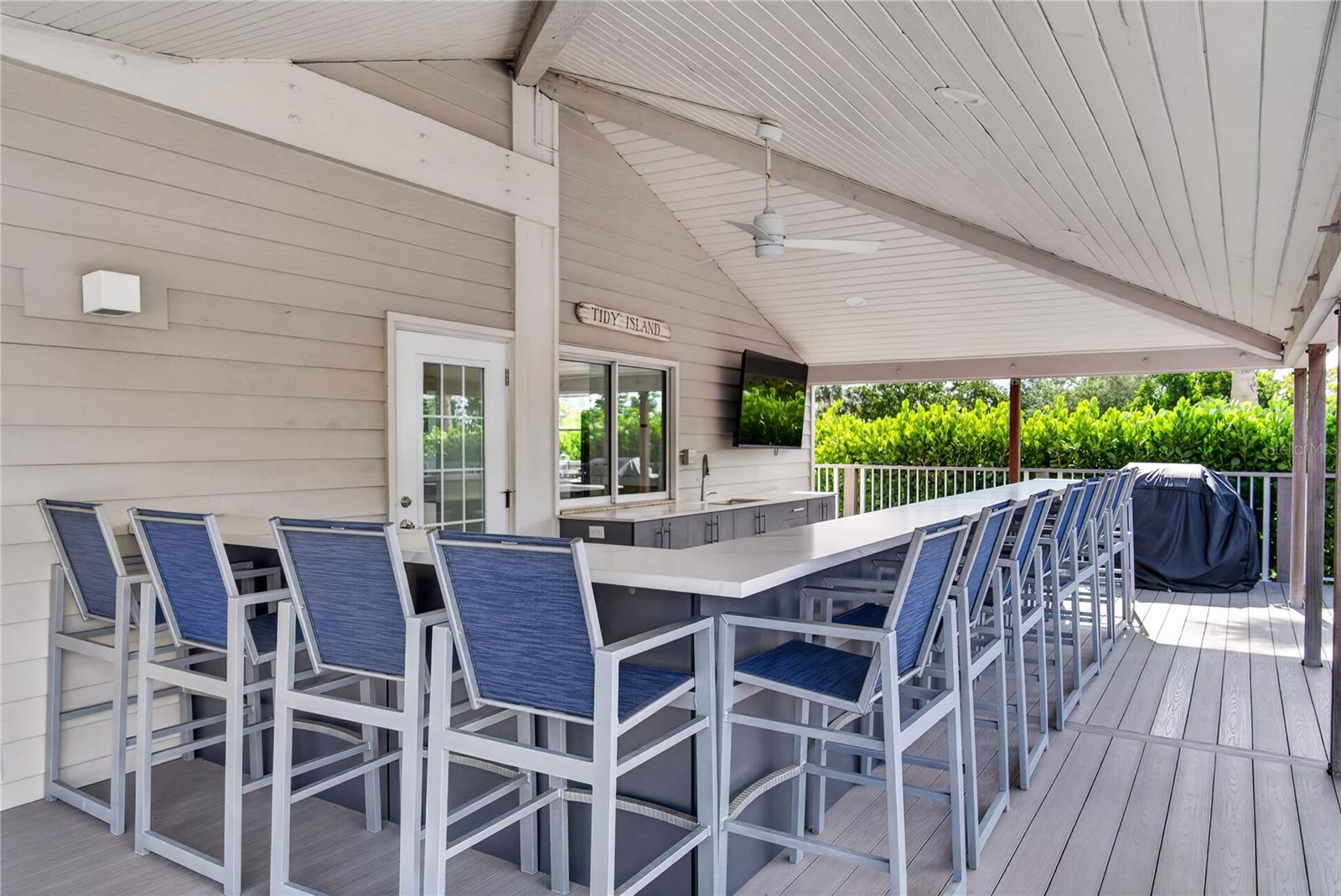 TIDY ISLAND PH II - Residential
