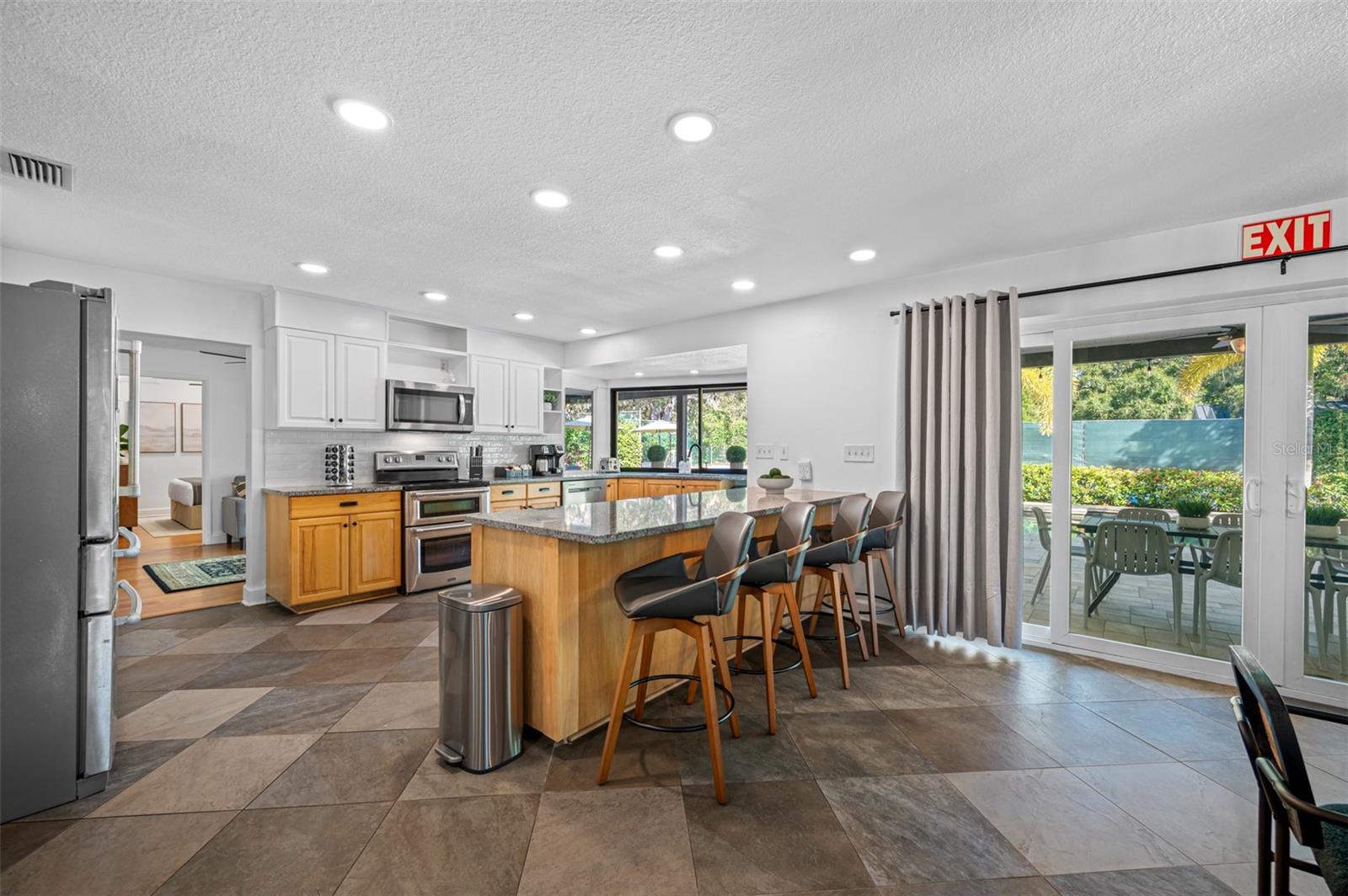 PINELLAS GROVES - Residential