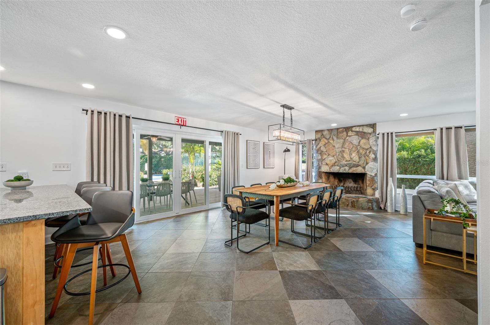 PINELLAS GROVES - Residential