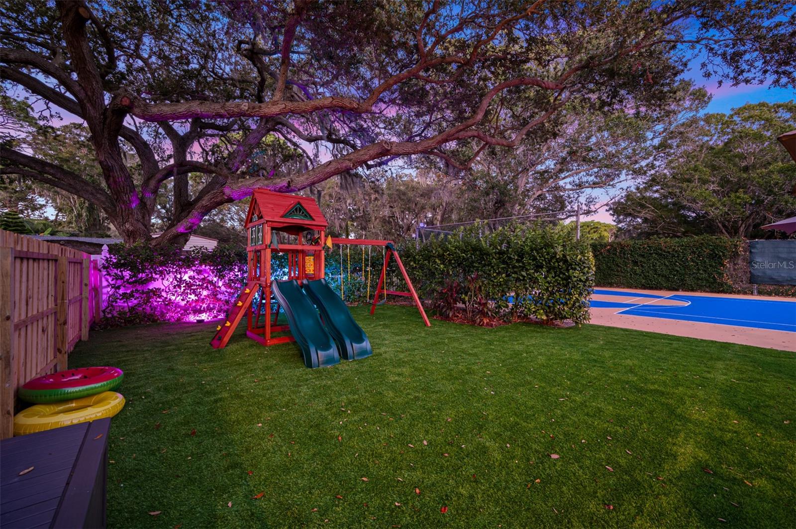 PINELLAS GROVES - Residential