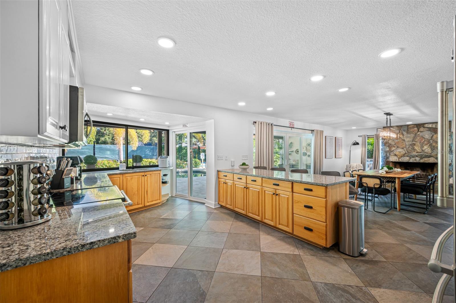 PINELLAS GROVES - Residential