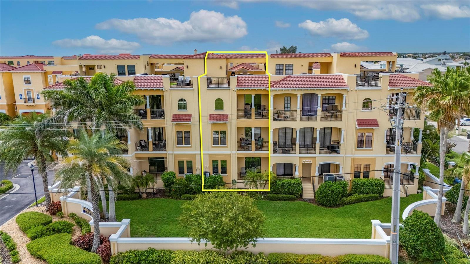 BRISA DEL MAR TWNHMS - Residential