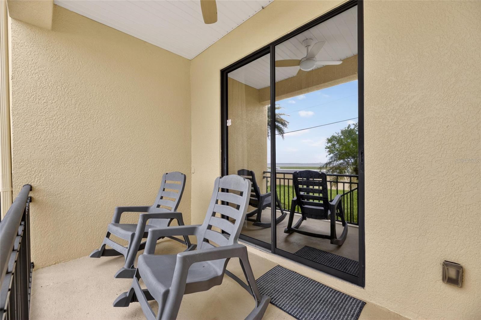 BRISA DEL MAR TWNHMS - Residential