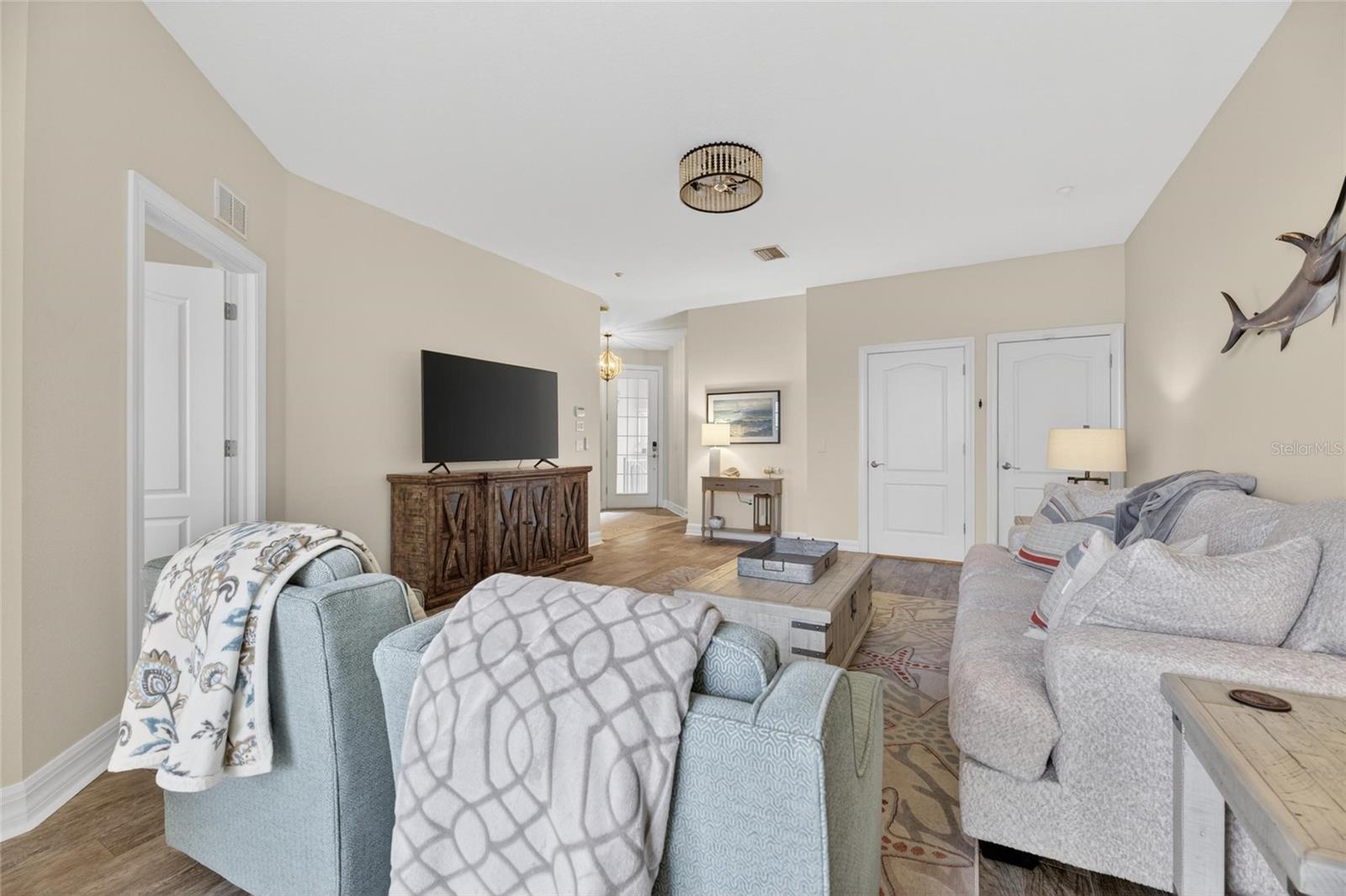 BRISA DEL MAR TWNHMS - Residential