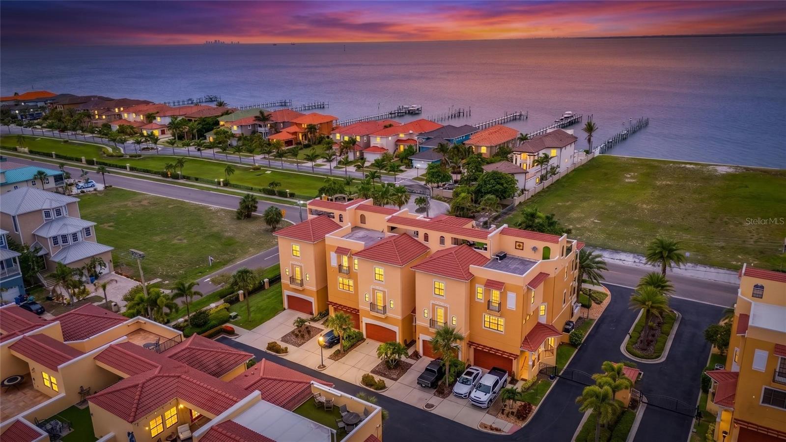 BRISA DEL MAR TWNHMS - Residential