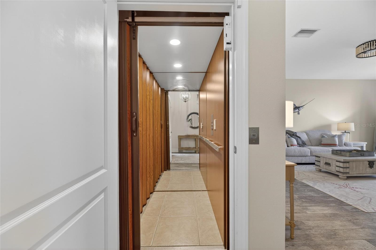 BRISA DEL MAR TWNHMS - Residential