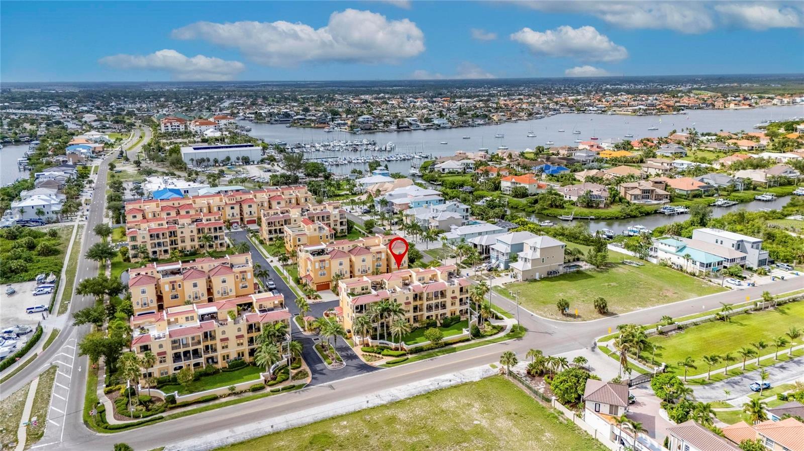 BRISA DEL MAR TWNHMS - Residential
