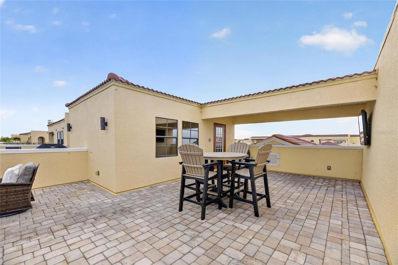 BRISA DEL MAR TWNHMS - Residential