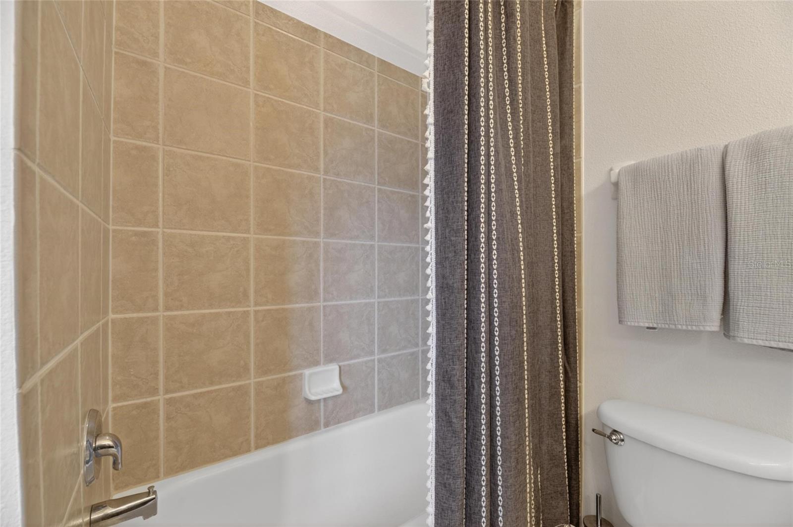 BRISA DEL MAR TWNHMS - Residential