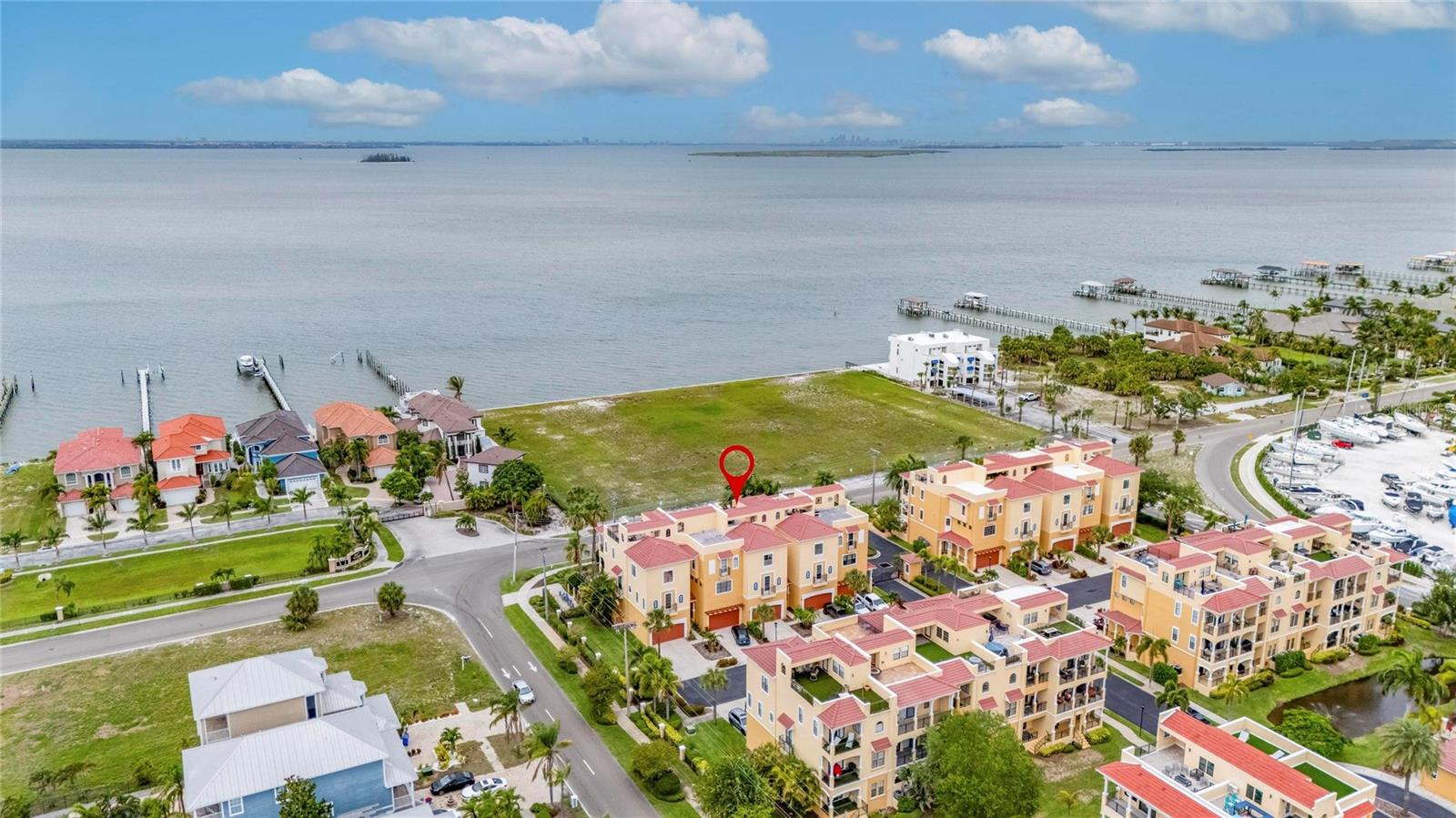 BRISA DEL MAR TWNHMS - Residential