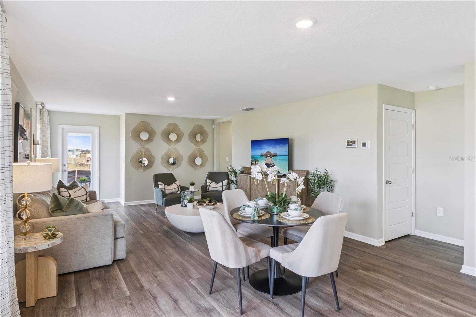 HAWTHORNE RANCH - Residential