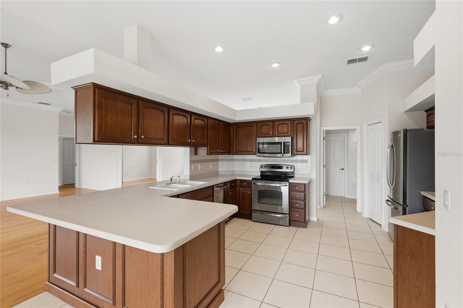 GROVES PH 01A - Residential