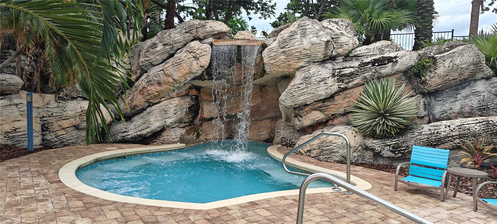 BERMUDA DUNES PRIVATE RESIDENCES CONDO - Residential
