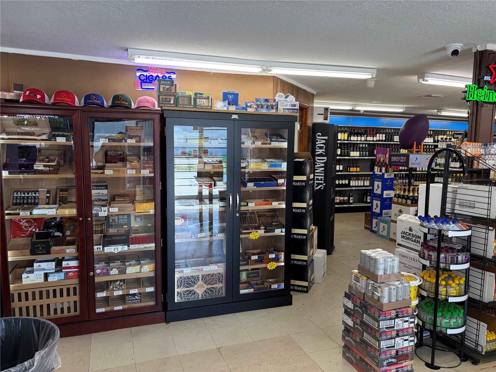 DAVIS E N RESUB - Commercial Sale