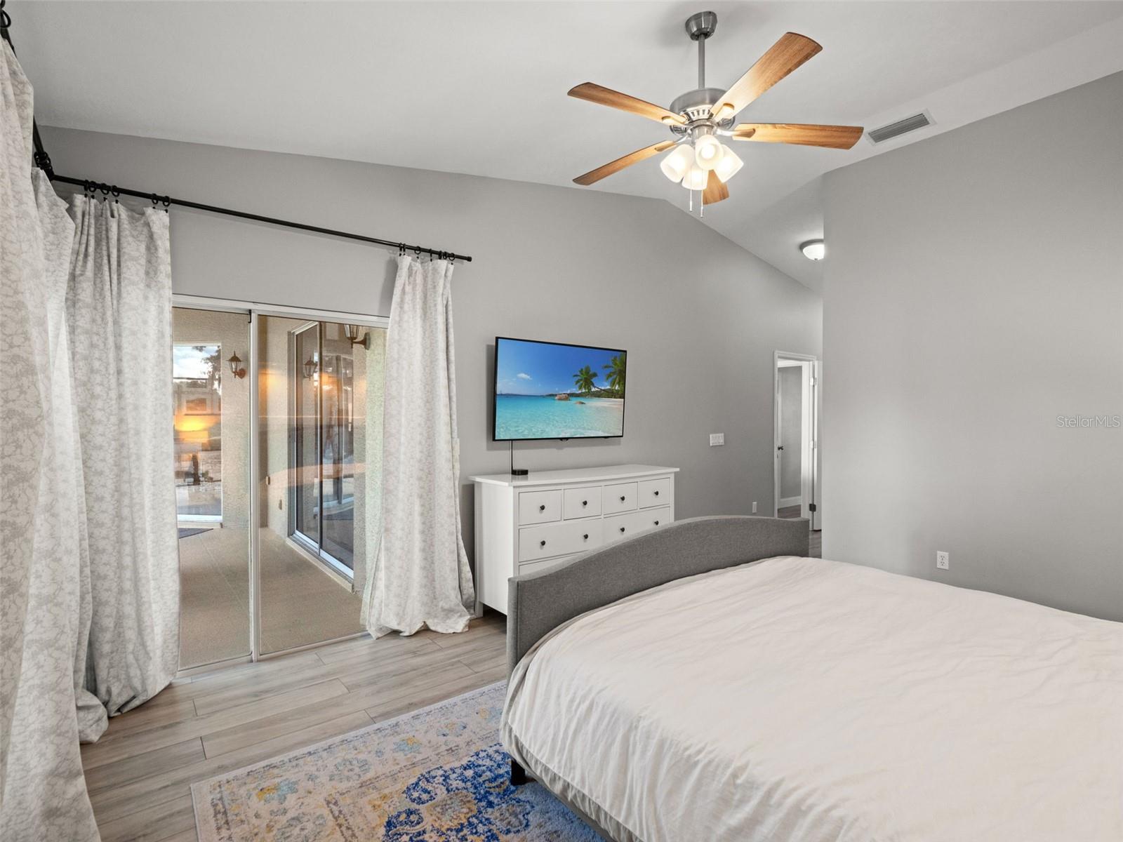 HUNTERS STAND AT CARILLON - Residential