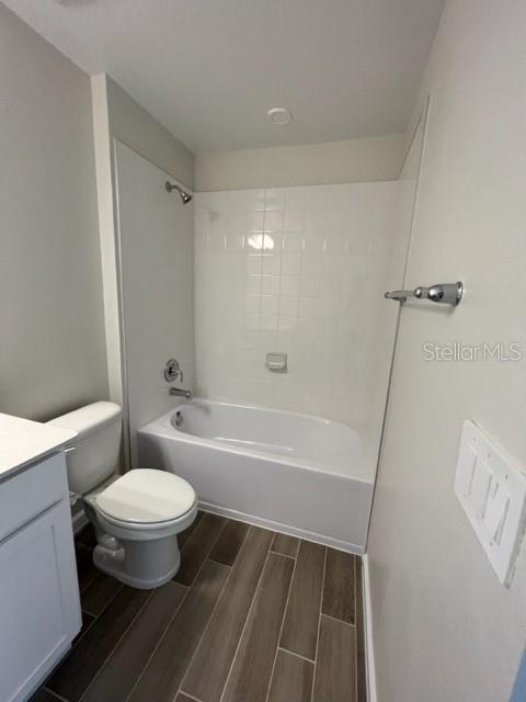 TOWNS AT LAKE MONROE COMMONS - Residential Lease