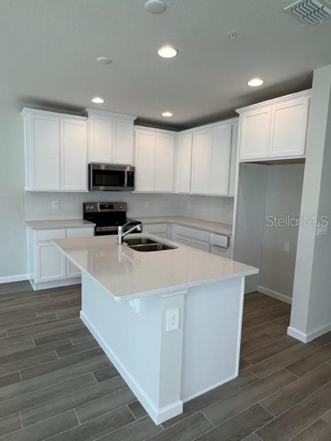 TOWNS AT LAKE MONROE COMMONS - Residential Lease